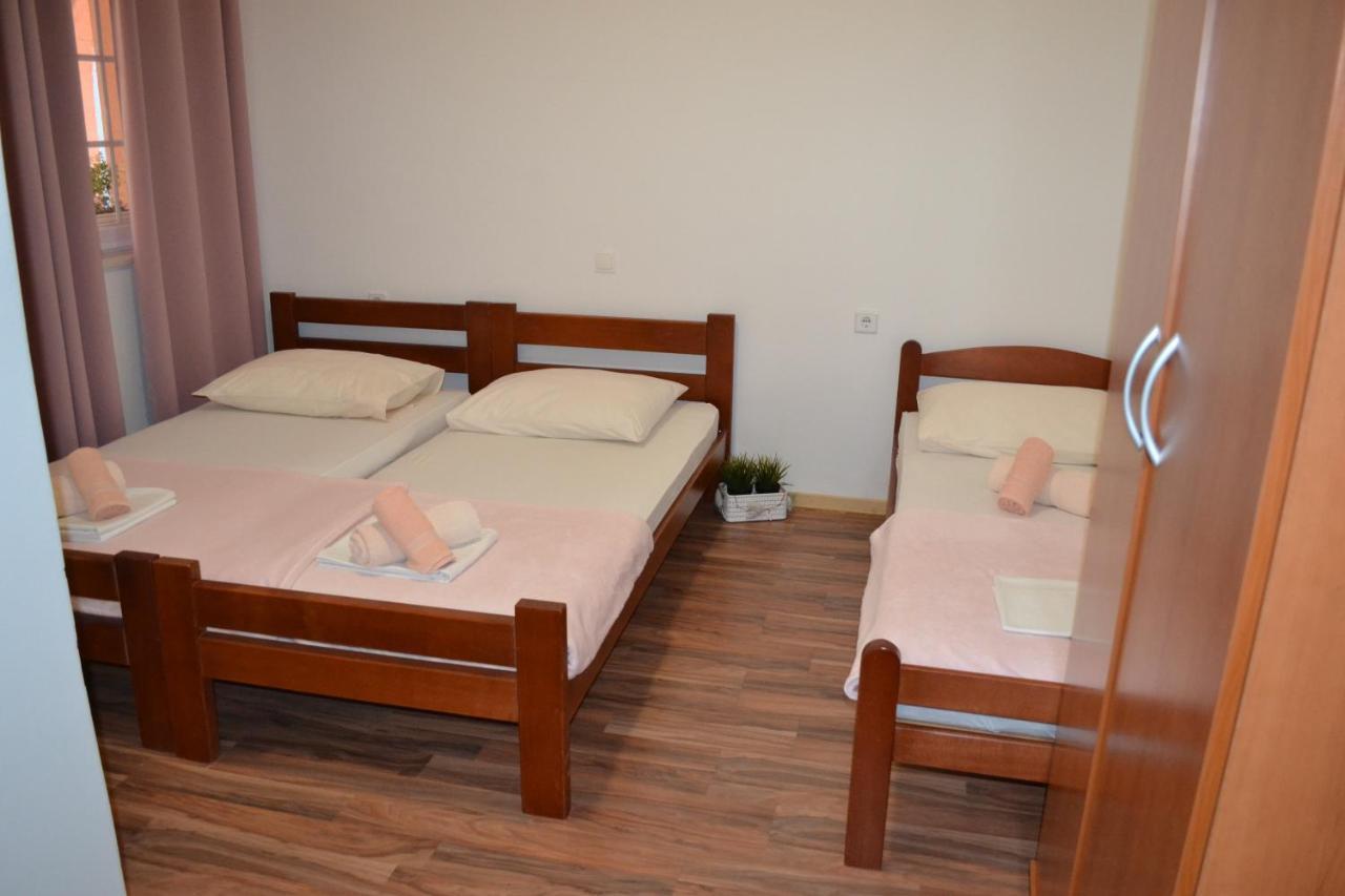 Apartments Rem Novalja Exterior photo